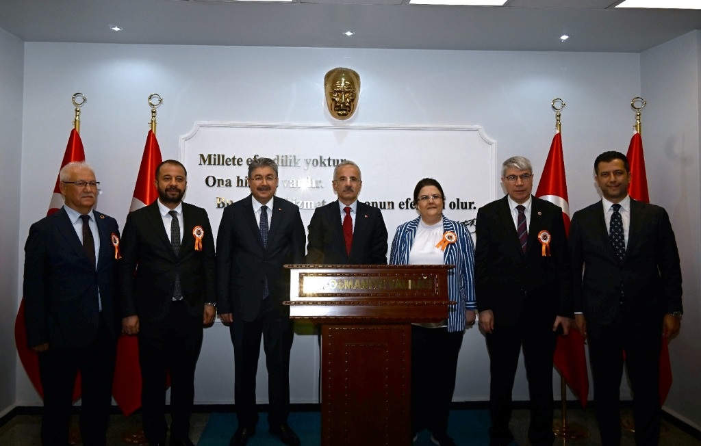 Ulaştırma ve Altyapı Bakanımız Sayın Abdulkadir Uraloğlu, Osmaniye Valiliğini Ziyaret Etti